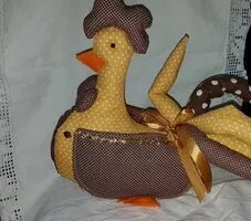 Bonecos galinhas em tecido SoArte, peso de porta SoArte, batente de porta SoArte