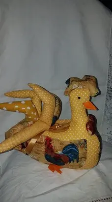 Bonecos galinhas em tecido SoArte, peso de porta SoArte, batente de porta SoArte